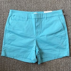 Women’s chino shorts size 10 in Turquoise